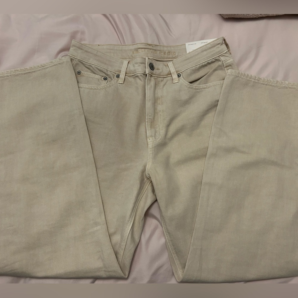 American Eagle Mom Straight Jean